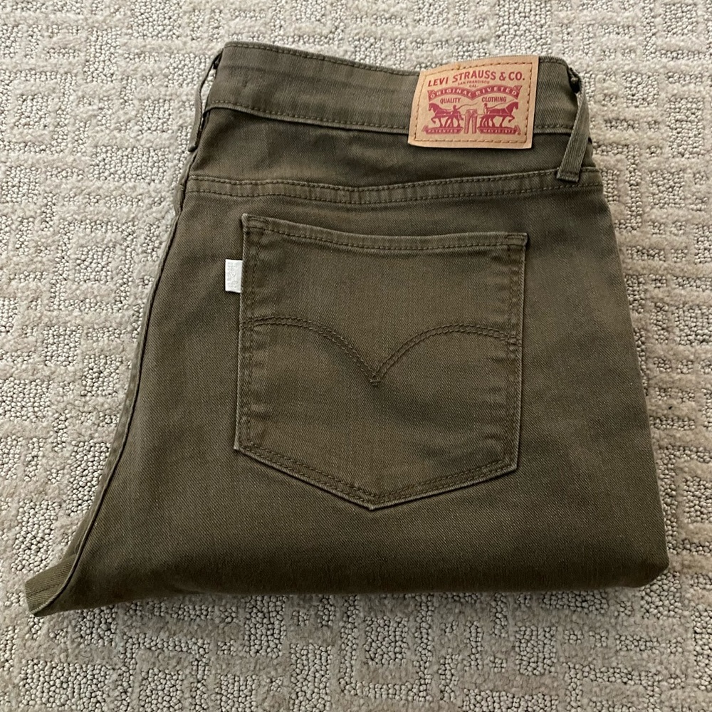 Levi’s 711 Skinny - Olive - Size 31